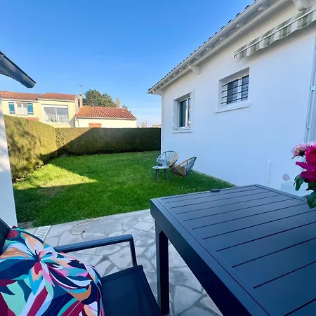 Hébergement de vacances Jolie Maison 2 Avec Jardin A - Ideal Familles - Parking Gratuit - Confort Equipee Royan